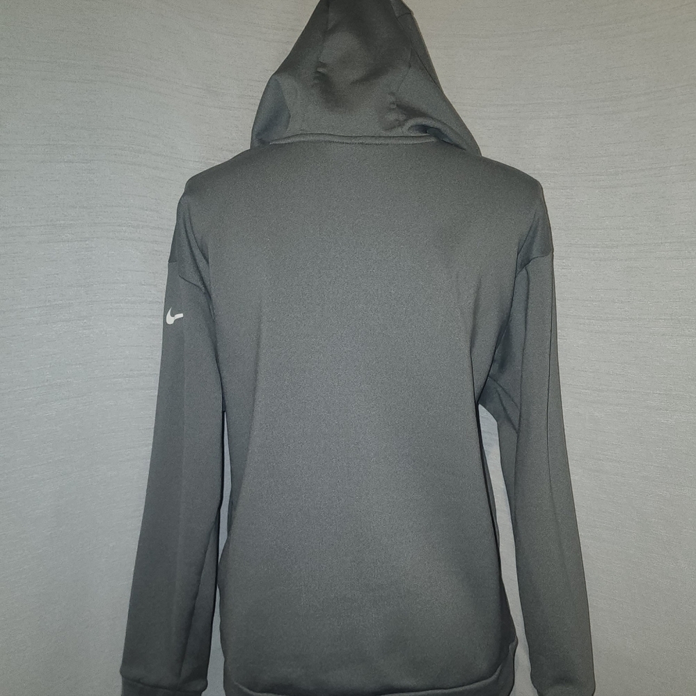 Nike Pullover - Picture 2 of 3